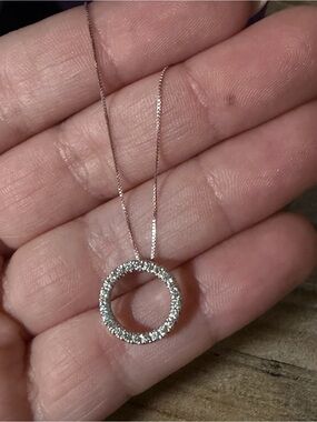 1/4 CT TW white gold diamond circle necklace